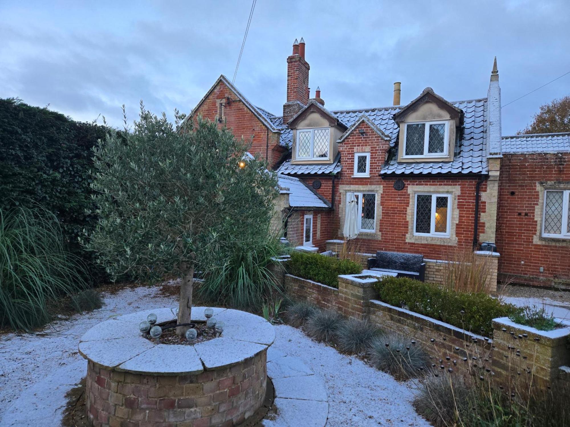Old School Villa Bromeswell Exterior photo